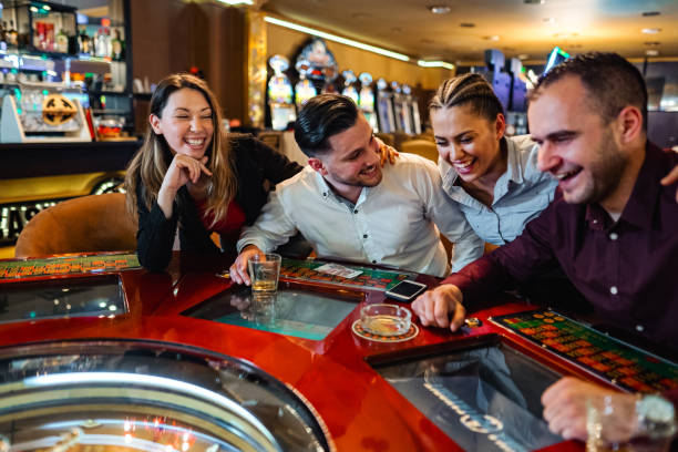 Live Texas Hold'em Bonus table at lisboa99 with dealer and community cards visible